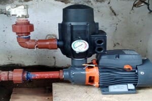 Bomba hidráulica instalada